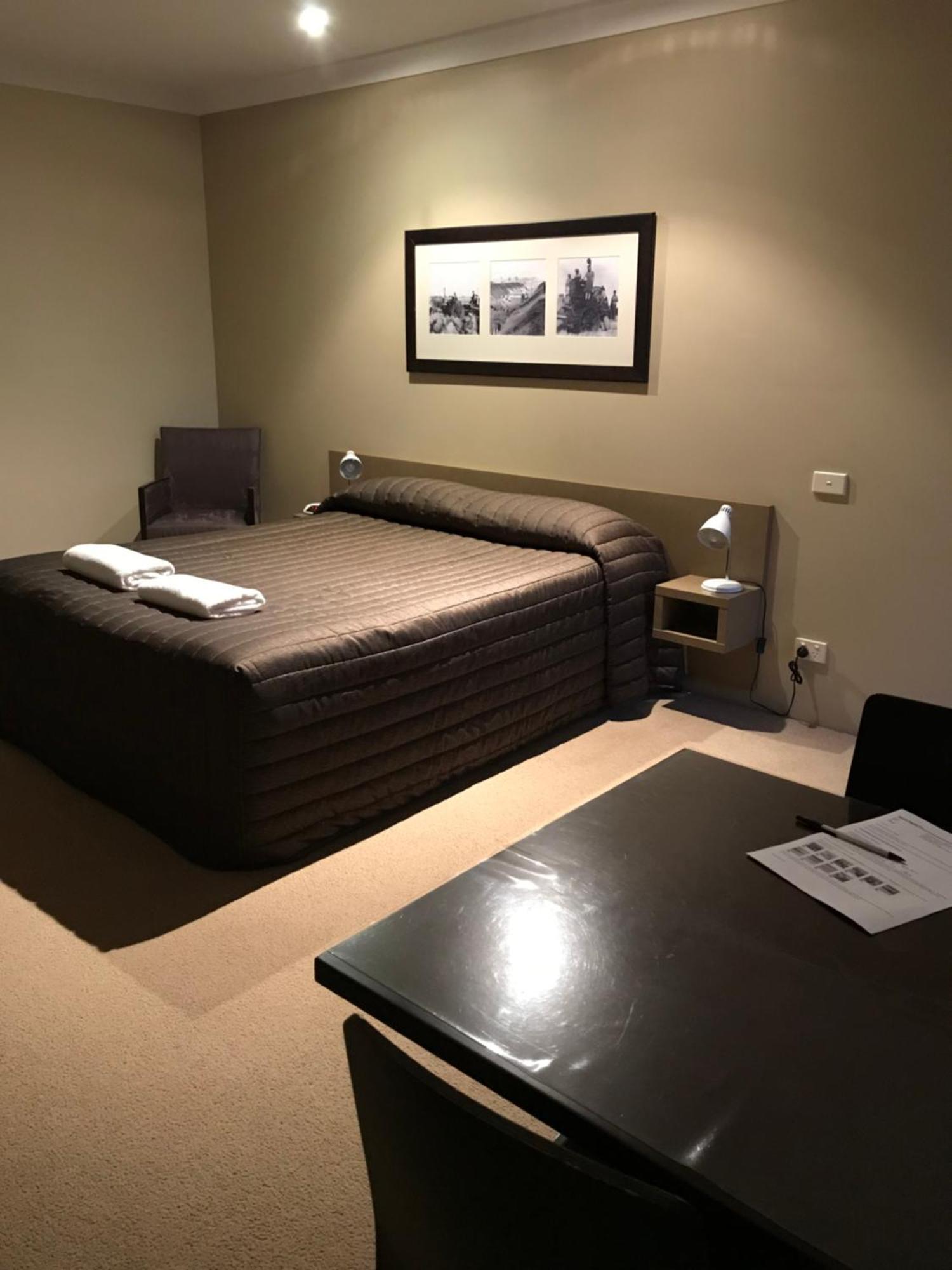 The Kidman Wayside Inn Griffith Εξωτερικό φωτογραφία