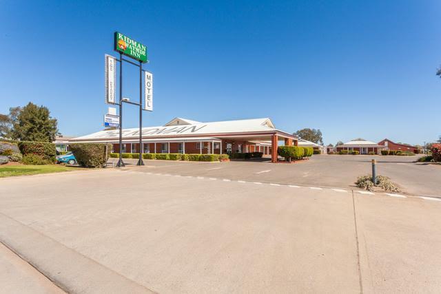 The Kidman Wayside Inn Griffith Εξωτερικό φωτογραφία