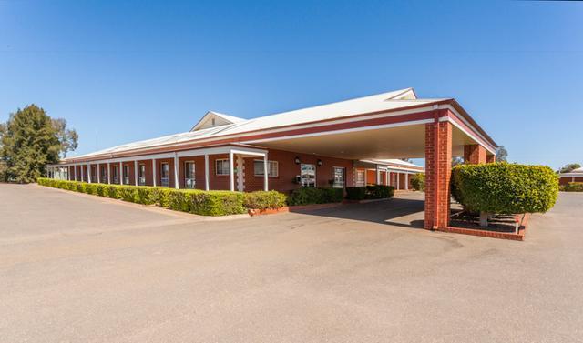 The Kidman Wayside Inn Griffith Εξωτερικό φωτογραφία