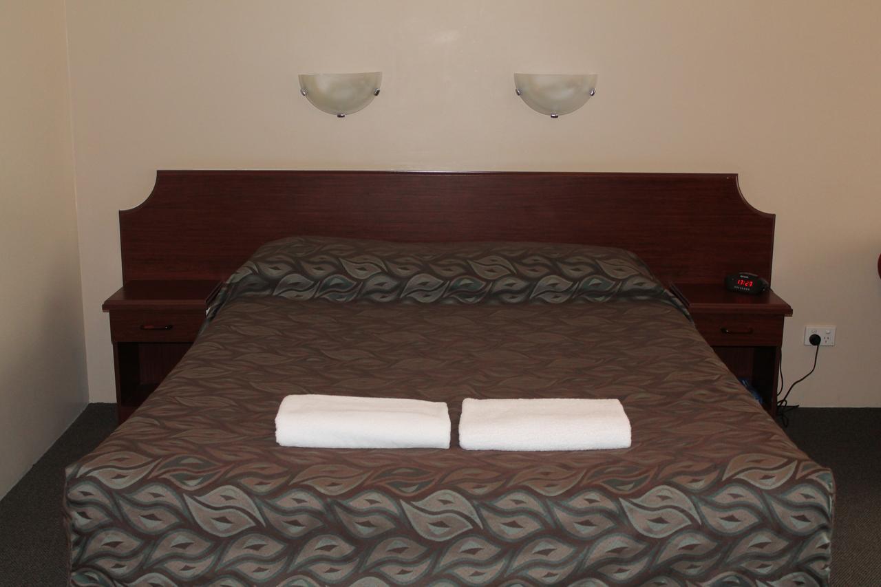 The Kidman Wayside Inn Griffith Εξωτερικό φωτογραφία