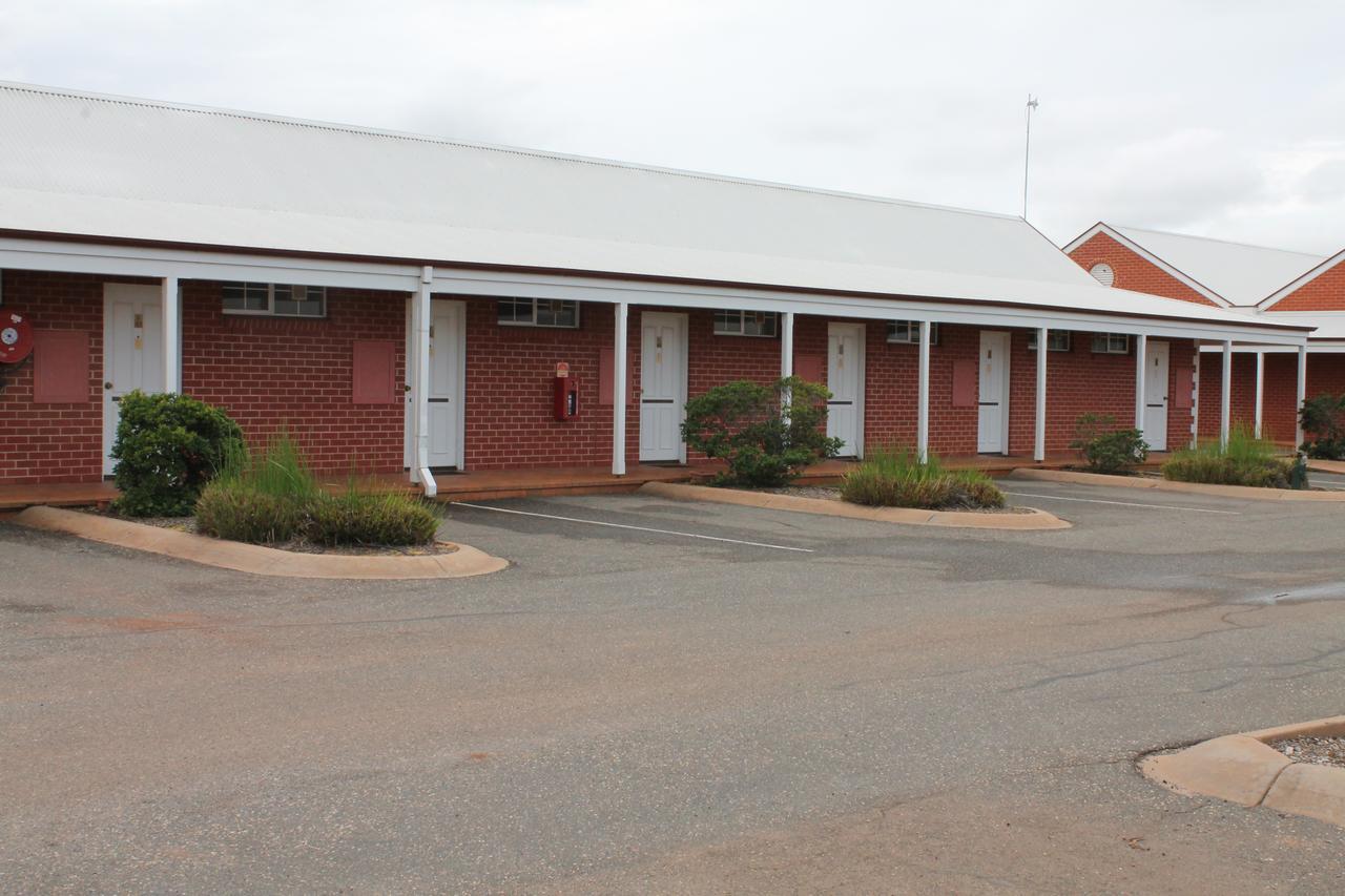 The Kidman Wayside Inn Griffith Εξωτερικό φωτογραφία