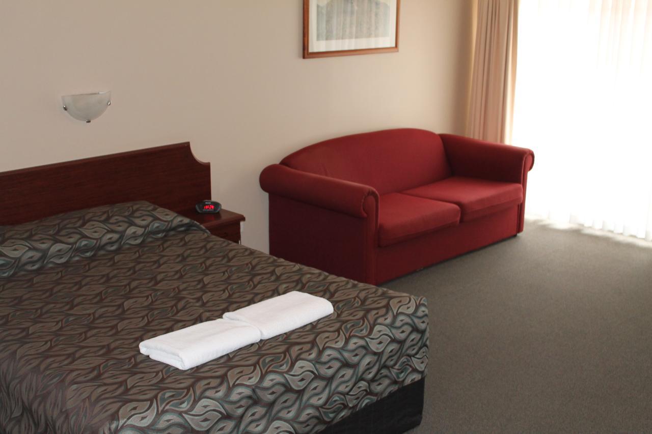 The Kidman Wayside Inn Griffith Εξωτερικό φωτογραφία